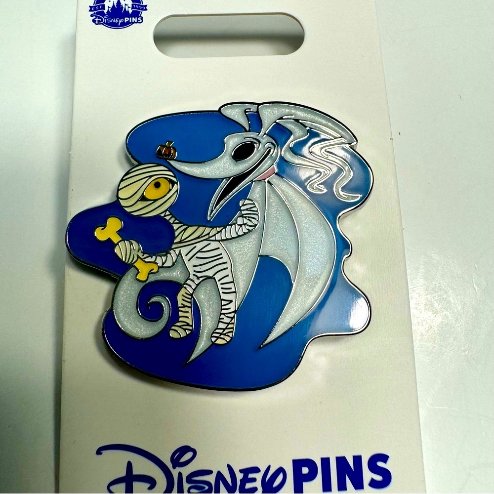 NWT. Disney Pin - Nightmare Before Christmas Zero And Mummy Boy.